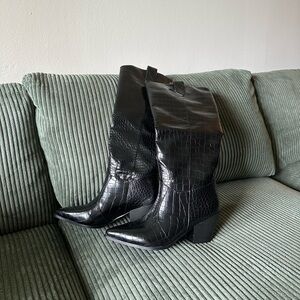 NWOT Black Faux Croc Riley Boots